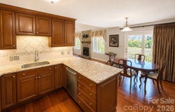 603 29th Avenue NE, Hickory, NC 28601