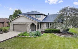 18800 Dickens Drive, Mokena, IL 60448