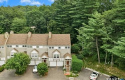 41 Greystone, Shelton, CT 06484