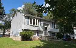 107 Tanglewood Drive, Hamden, CT 06518