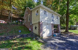 2840 CONEWAGO Road, DOVER, PA 17315