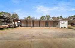 204 Bill Clinton Drive, Hope, AR 71801