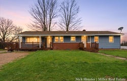 5375 Lansing Road, Charlotte, MI 48813