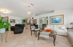 7609 Sunflower Dr, Margate, FL 33063