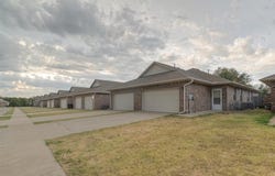 212 Ashley Drive, Edmond, OK 73003