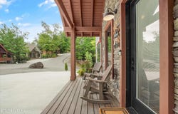 3411 Pebble Stone Way, Pigeon Forge, TN 37863