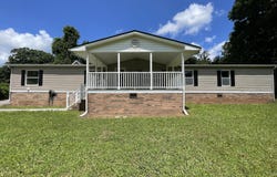 258 Old Tacora Hills Rd, Clinton, TN 37716