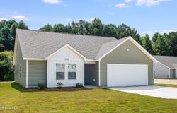109 William Gurganus Road, Maple Hill, NC 28454