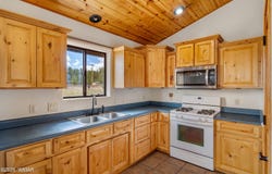 6 County Road 2099, Alpine, AZ 85920