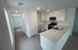 129 Spotbill Ct, Uhland, TX 78640