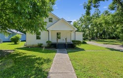 134 E 5th Street, Monroe, GA 30655