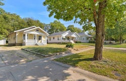 2038 N Douglas Avenue, Springfield, MO 65803