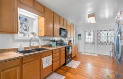 1007 W Avenue A, Lampasas, TX 76550