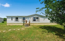 154 Hillside Drive, Troy, TX 76579