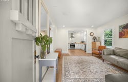 122 ROCK St, Silverton, OR 97381