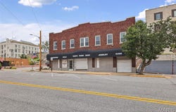 208 E Broadway, Alton, IL 62002