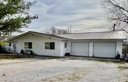 203 Wynes Circle, Greenfield, MO 65661