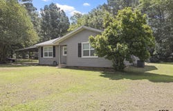 655 Daingerfield St, Pittsburg, TX 75686