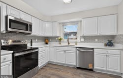 4610 CHARLTON Court, WOODBRIDGE, VA 22193