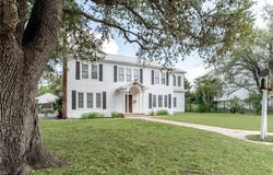 205 E Cleveland Street, Beeville, TX 78102