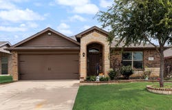 925 Walls Boulevard, Crowley, TX 76036