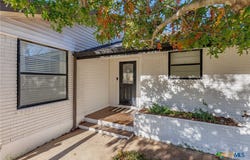 139 E Cottonwood Drive, Granite Shoals, TX 78654