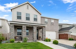 119 NE Riverway Drive, Visalia, CA 93291