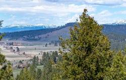 1562 Crown Point Parkway, Cascade, ID 83611