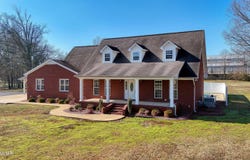 101 Oak Lane, Gleason, TN 38229