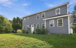 28 Ash St, Webster, MA 01570