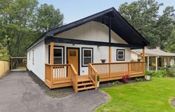 882 Tanner Drive, Scottdale, GA 30079
