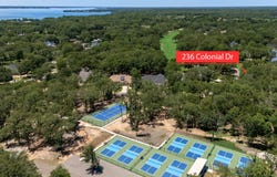 236 Colonial Ln., Mabank, TX 75156