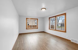 817 CHICAGO Street, DE PERE, WI 54115