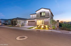 5232 S COBBLESTONE Street, Gilbert, AZ 85298