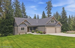 11614 N Waterford Loop, Hauser, ID 83854