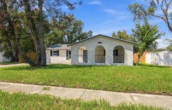 802 WALNUT Drive, SEFFNER, FL 33584