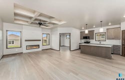 2405 E Tinley St, Brandon, SD 57005