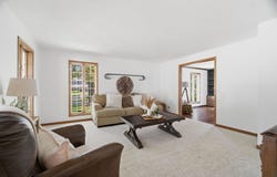 506 S COVENANT Lane, APPLETON, WI 54915