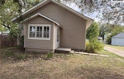 314 N McPherson St, Galva, KS 67443