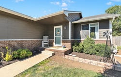 1055 E Splitwood Way Ct., Derby, KS 67037