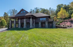 46 Settings Boulevard, Black Mountain, NC 28711
