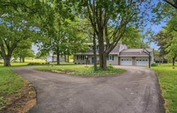 7128 Gregg Road, West Jefferson, OH 43162