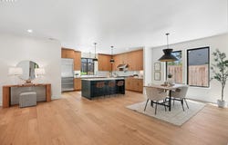 15592 WALUGA Dr, LakeOswego, OR 97035