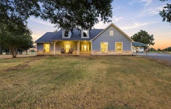 10381 Fm 512, Wolfe City, TX 75496