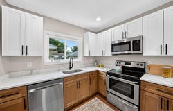 740 E 6th Street, Mishawaka, IN 46544