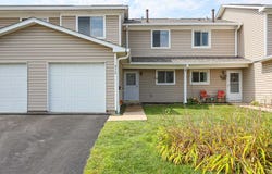 472 Esselen Court, Carol Stream, IL 60188