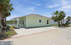 192 Oasis Circle, Rockport, TX 78382