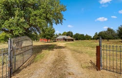 3016 County Road 4405, Commerce, TX 75428