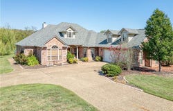 1109 Southfork LN, Bonanza, AR 72916