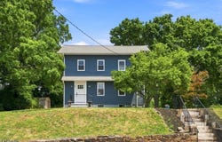 31 N Main St, Flemington Boro, NJ 08822-1156